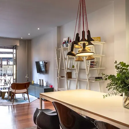 Piso De Diseno Junto Al Casco Viejo *