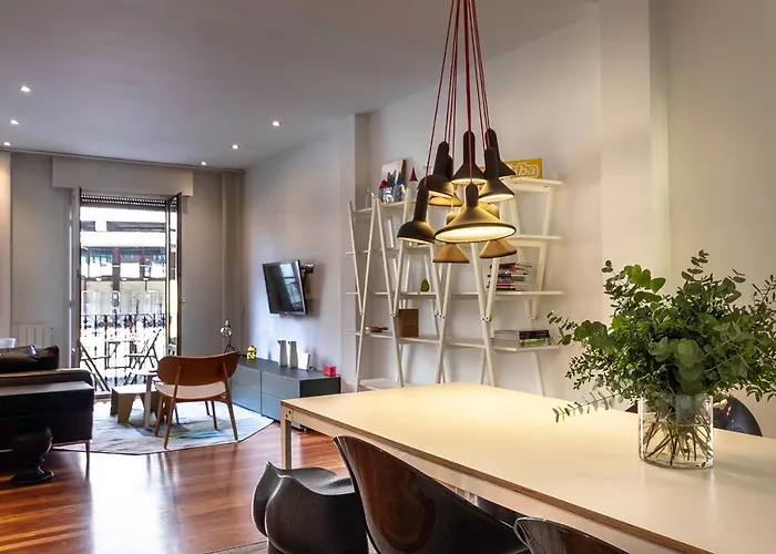 Piso De Diseno Junto Al Casco Viejo *